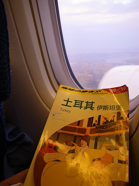 第二天就不見的書 >< 第二天就不見的書 ><