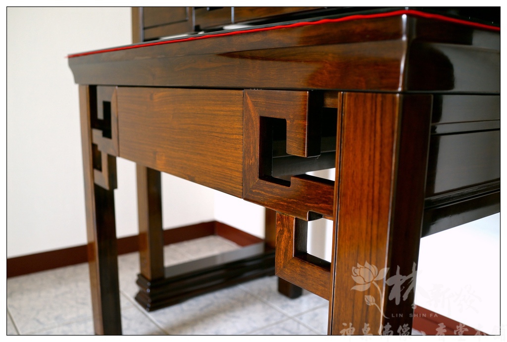 五尺一黑紫檀、禪風神桌、圓月觀音雕刻聯