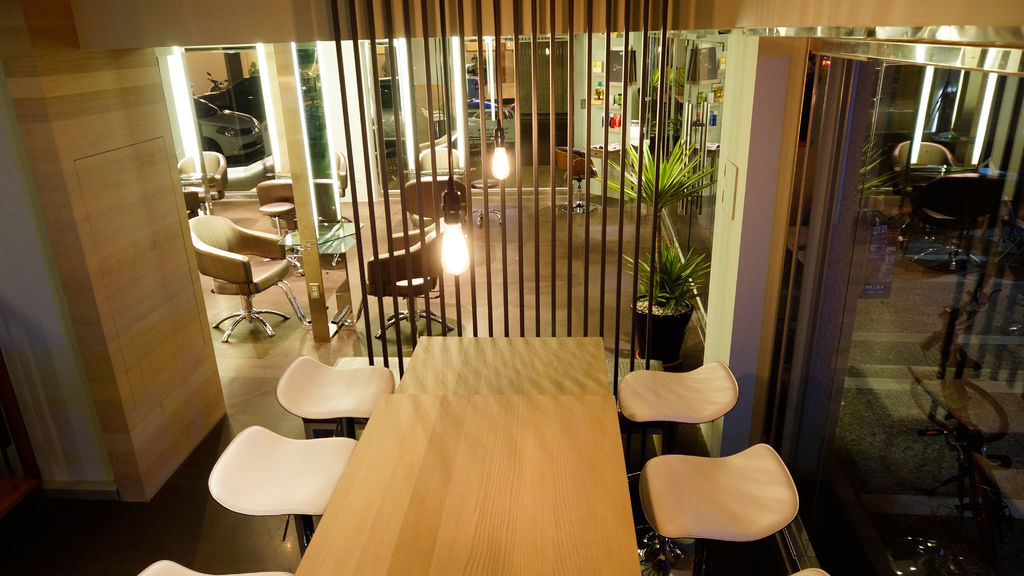 台中 夏森髮型 siasen hair 台中染髮 台中護髮 台中髮型設計 台中 夏森髮型 siasen hair 台中染髮 台中護髮 台中髮型設計