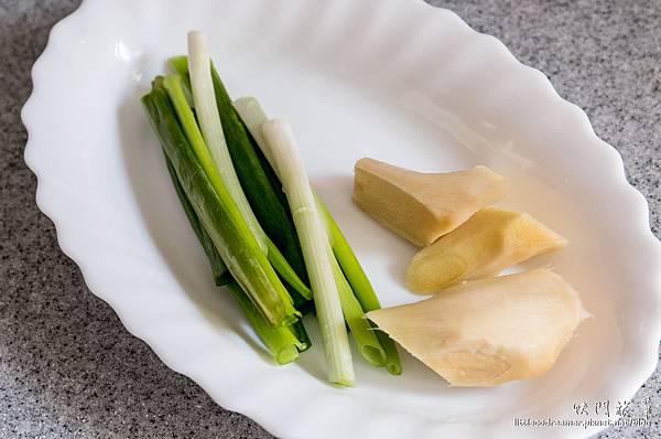 雞豬骨高湯備料-蔥段、薑塊