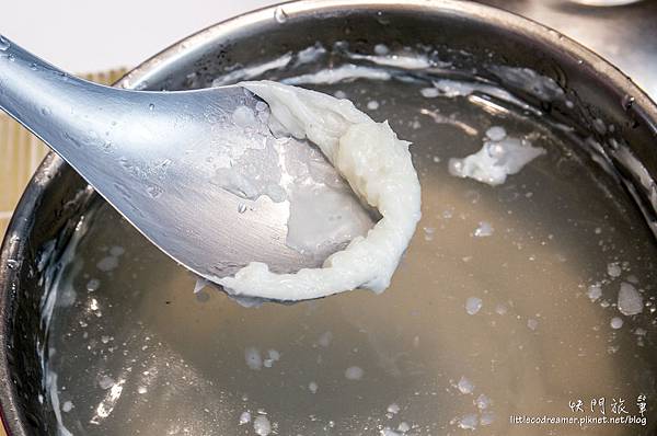 雞豬骨高湯流程-撈除過多油脂