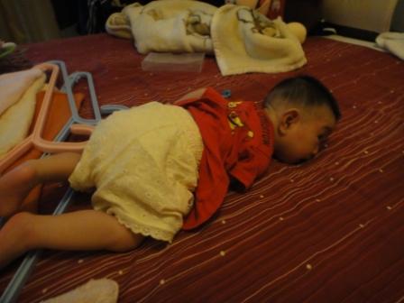 Laura翻身 Laura翻身