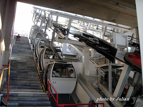 1Santorini (5) 1Santorini (5)