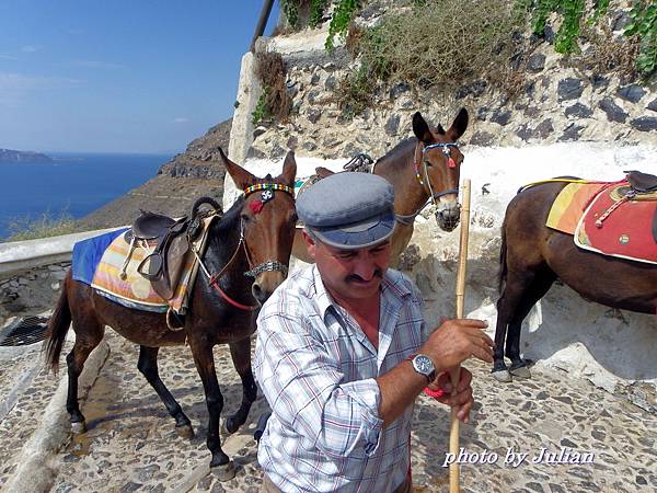 1Santorini (15) 1Santorini (15)