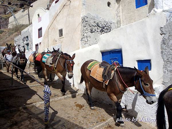 1Santorini (24) 1Santorini (24)