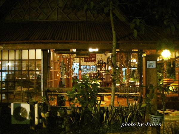 2The Lotus Garden (2)