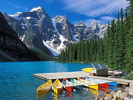 Moraine_Lake_Banff_National_Park_Canada