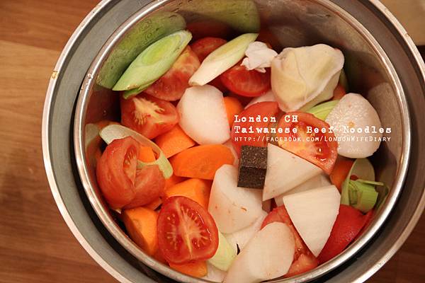 Taiwanese-Beef-Noodles_08
