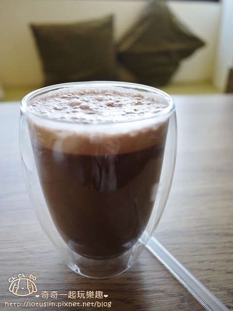 台南 L+B coffee 綠色咖啡館 老屋全日早午餐Brunch 愛心鬆餅下午茶 超時空明信片與未來有約 藝文展覽空間 台南 L+B coffee 綠色咖啡館 老屋全日早午餐Brunch 愛心鬆餅下午茶 超時空明信片與未來有約 藝文展覽空間