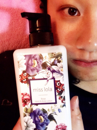 玫瑰花蕾彈力保濕全效精華乳 試用