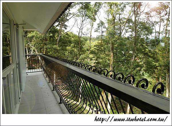 綠波浪森林會館