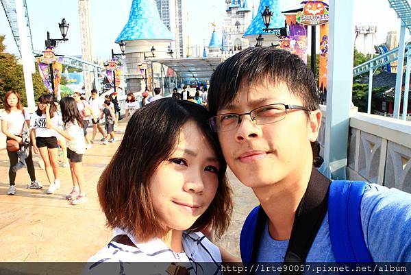 2013韩国跟团。Day3乐天世界-游乐园的大宝岛