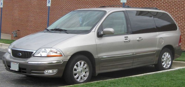 800px-2001-2003_Ford_Windstar_Limited.jpg