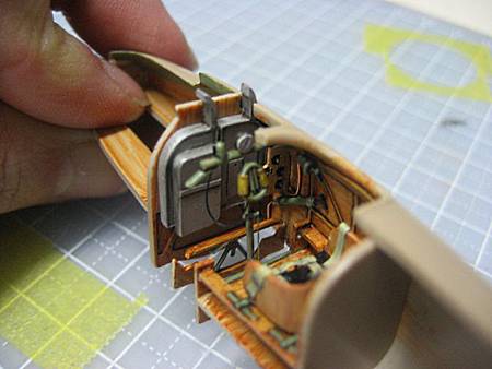 W4 starboard+seat.jpg W4 starboard+seat.jpg