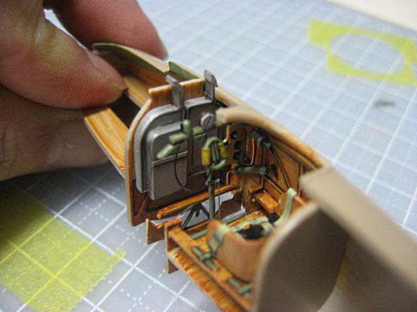 W4 starboard+seat.jpg W4 starboard+seat.jpg