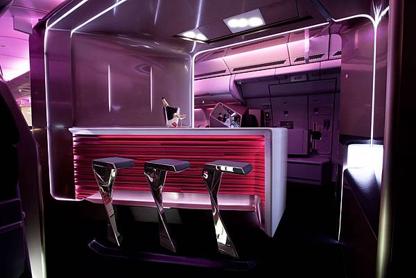 09-VAA-VWBS-New-Upper-Class-Suite 09-VAA-VWBS-New-Upper-Class-Suite