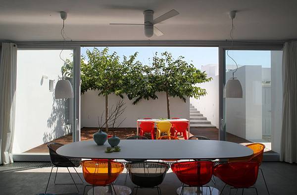 dining and courtyard dining and courtyard