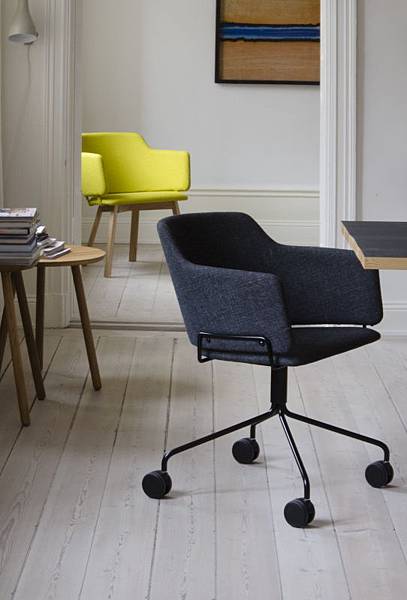 Rumbler-Skift-wheel-lounge-1.jpg Rumbler-Skift-wheel-lounge-1.jpg