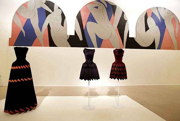 Azzedine-Alaia-Matisse-Galliera.jpg Azzedine-Alaia-Matisse-Galliera.jpg