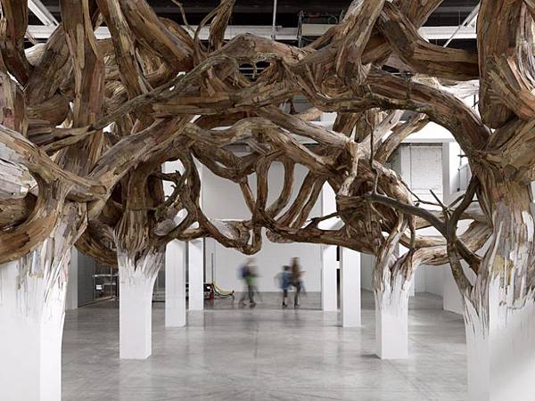 henrique-oliveira-baitogogo-designboom-04.jpg henrique-oliveira-baitogogo-designboom-04.jpg