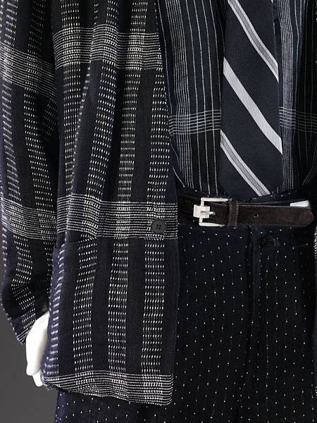Suit_Gianni_Versace_1986.jpg Suit_Gianni_Versace_1986.jpg