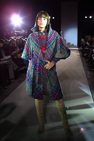 Missoni_Fashion_in_Motion_VA_2003.jpg Missoni_Fashion_in_Motion_VA_2003.jpg