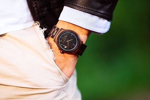 watch-wood-abaeterno_1133.jpg watch-wood-abaeterno_1133.jpg