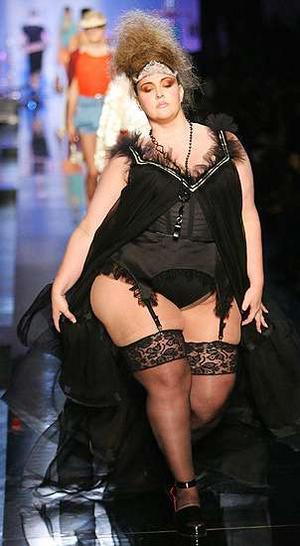 velvetdamour_narrowweb__300x546,0.jpg velvetdamour_narrowweb__300x546,0.jpg