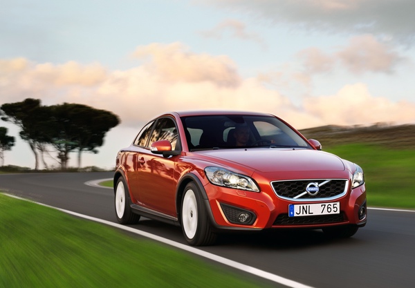 2010_volvo_c30.jpg 2010_volvo_c30.jpg