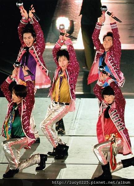 ARASHI LIVE TOUR LOVE 03.jpg