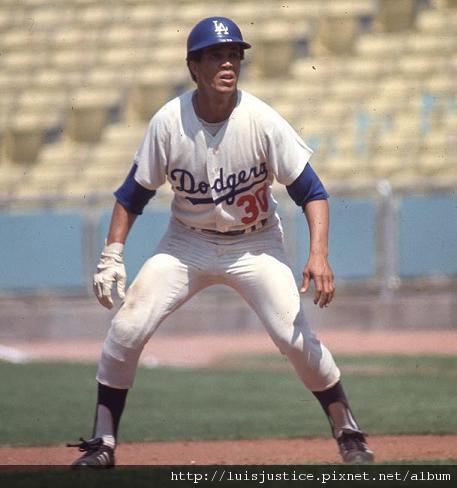 Maury Wills sportsillustrated_cnn_com.jpg Maury Wills sportsillustrated_cnn_com.jpg