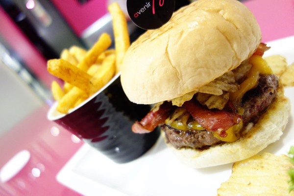 Avenir Cafe+夢幻餐點與用餐環境 Avenir Cafe+夢幻餐點與用餐環境