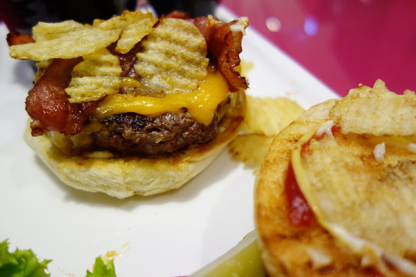 Avenir Cafe+夢幻餐點與用餐環境 Avenir Cafe+夢幻餐點與用餐環境