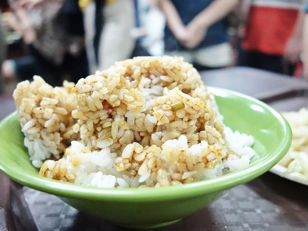 老牌張豬腳飯+排隊也要給他吃到!!!!!! 老牌張豬腳飯+排隊也要給他吃到!!!!!!