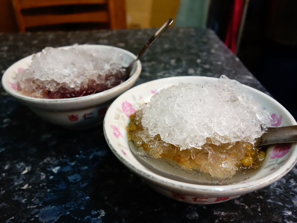顏記甜湯+杏仁露+綠豆露+老字號店面+永樂夜市 顏記甜湯+杏仁露+綠豆露+老字號店面+永樂夜市