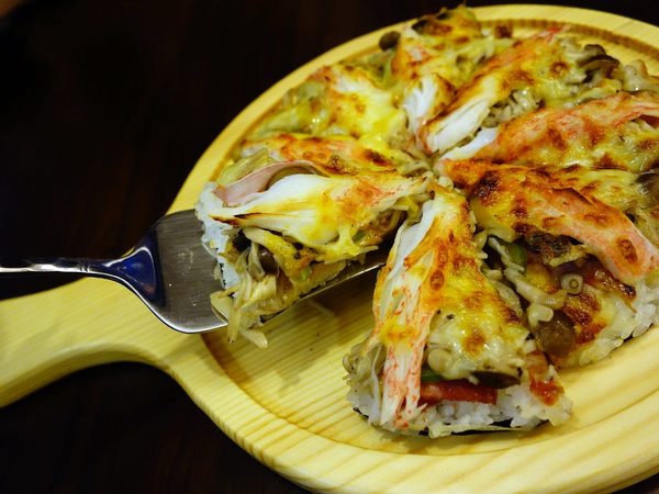 大匠食堂日本料理店 + 來日本料理店吃Pizza? 大匠食堂日本料理店 + 來日本料理店吃Pizza?