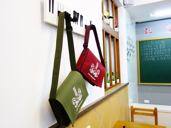 烤室苑 vs 考試院 + 上課美食傻傻搞不清楚 烤室苑 vs 考試院 + 上課美食傻傻搞不清楚