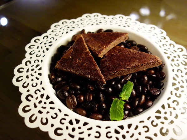 FrenchWindows 琺蘭綺瑥朵茶餐館：FrenchWindows 琺蘭綺瑥朵茶餐館 + 歐式風情 +花樣鬆餅好少女+限量的松露燉飯+異國風情 好滋味