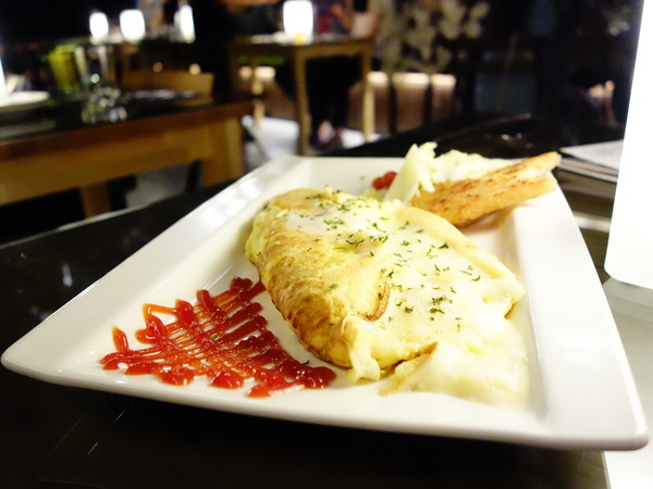 FrenchWindows 琺蘭綺瑥朵茶餐館：FrenchWindows 琺蘭綺瑥朵茶餐館 + 歐式風情 +花樣鬆餅好少女+限量的松露燉飯+異國風情 好滋味