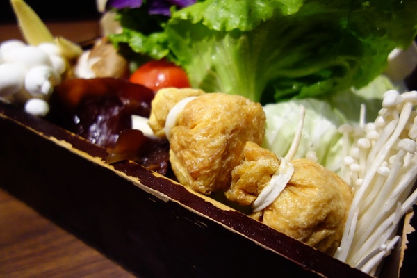 璞膳日式鍋物：璞膳日式鍋物+日式+高檔+明太子+松阪豬+藝人名店+必推美食+台北美食+東區美食+大安區+東區