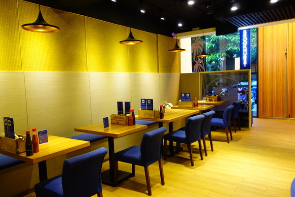 Brookhurst CaliPHOnia  布魯克加州式越南餐廳：布魯克加州式越南餐廳+異國美食+加州清淡遇上越南酸辣+雞肉河粉+BBQ豬+素食春捲+新鮮檸檬蘇打+東區+