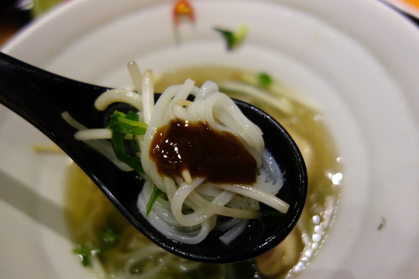 布魯克加州式越南餐廳+異國美食 布魯克加州式越南餐廳+異國美食