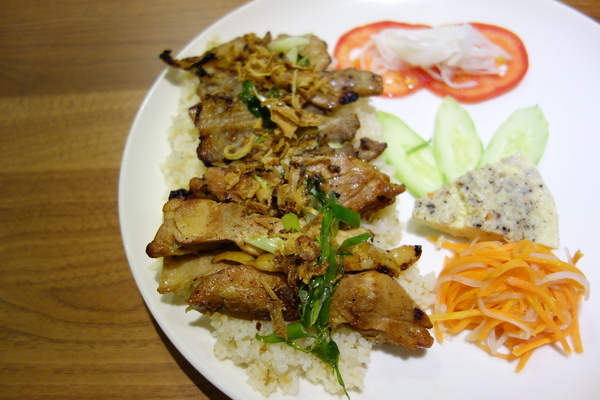 布魯克加州式越南餐廳+異國美食 布魯克加州式越南餐廳+異國美食