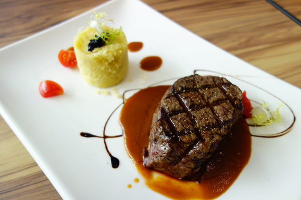 食。台北東區Eat Eat 意義Bistro 食。台北東區Eat Eat 意義Bistro