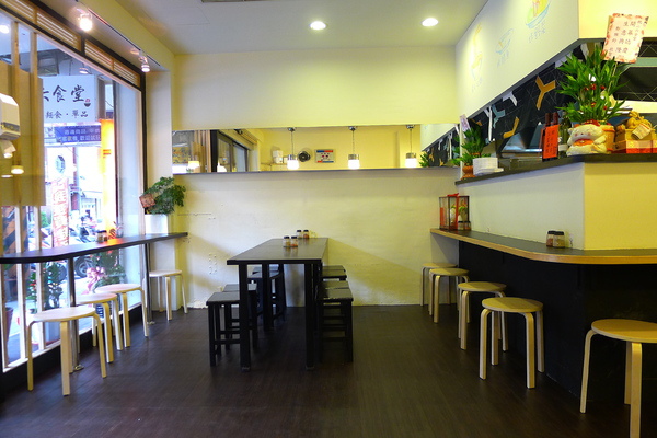 食。新竹清大夜市。二六食堂