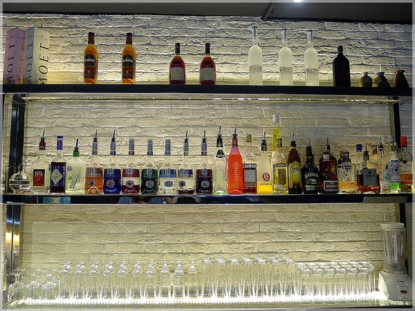 食。El Cielo。延吉街裡有氣氛的小酒吧! 食。El Cielo。延吉街裡有氣氛的小酒吧!