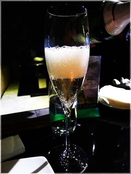 食。El Cielo。延吉街裡有氣氛的小酒吧! 食。El Cielo。延吉街裡有氣氛的小酒吧!