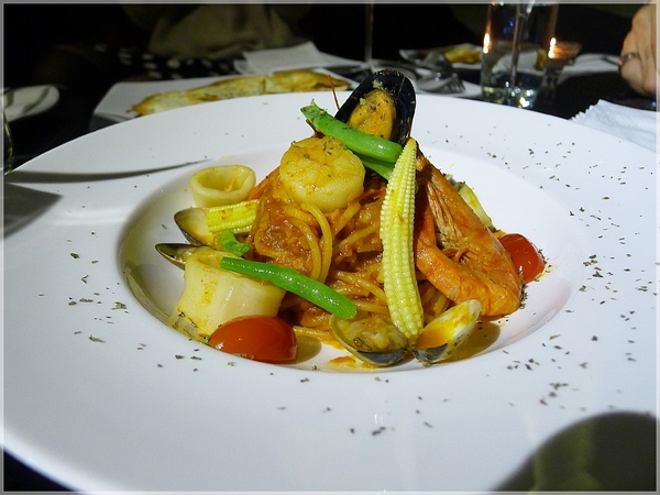 食。El Cielo。延吉街裡有氣氛的小酒吧! 食。El Cielo。延吉街裡有氣氛的小酒吧!