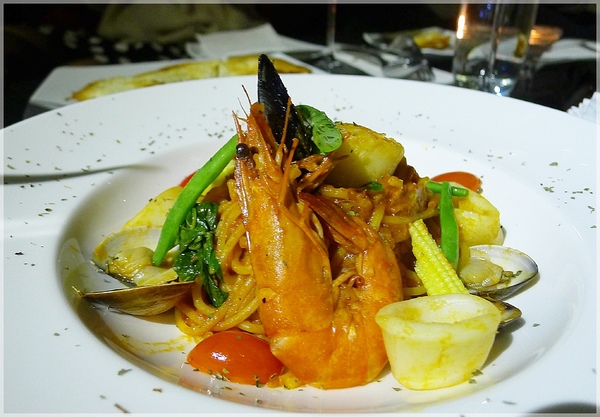 食。El Cielo。延吉街裡有氣氛的小酒吧! 食。El Cielo。延吉街裡有氣氛的小酒吧!