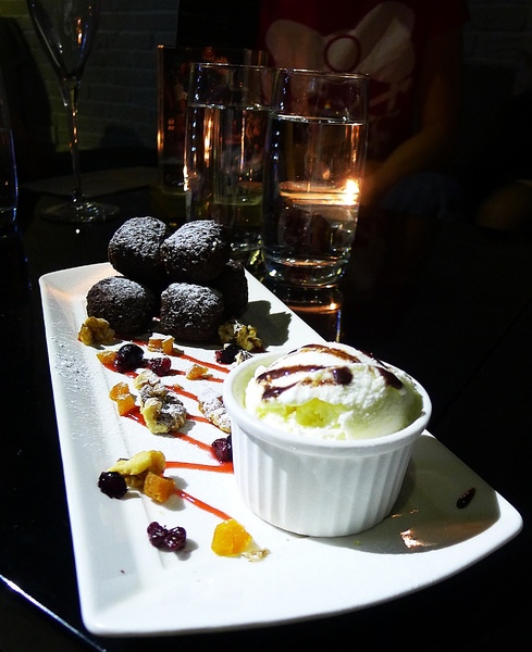 食。El Cielo。延吉街裡有氣氛的小酒吧! 食。El Cielo。延吉街裡有氣氛的小酒吧!